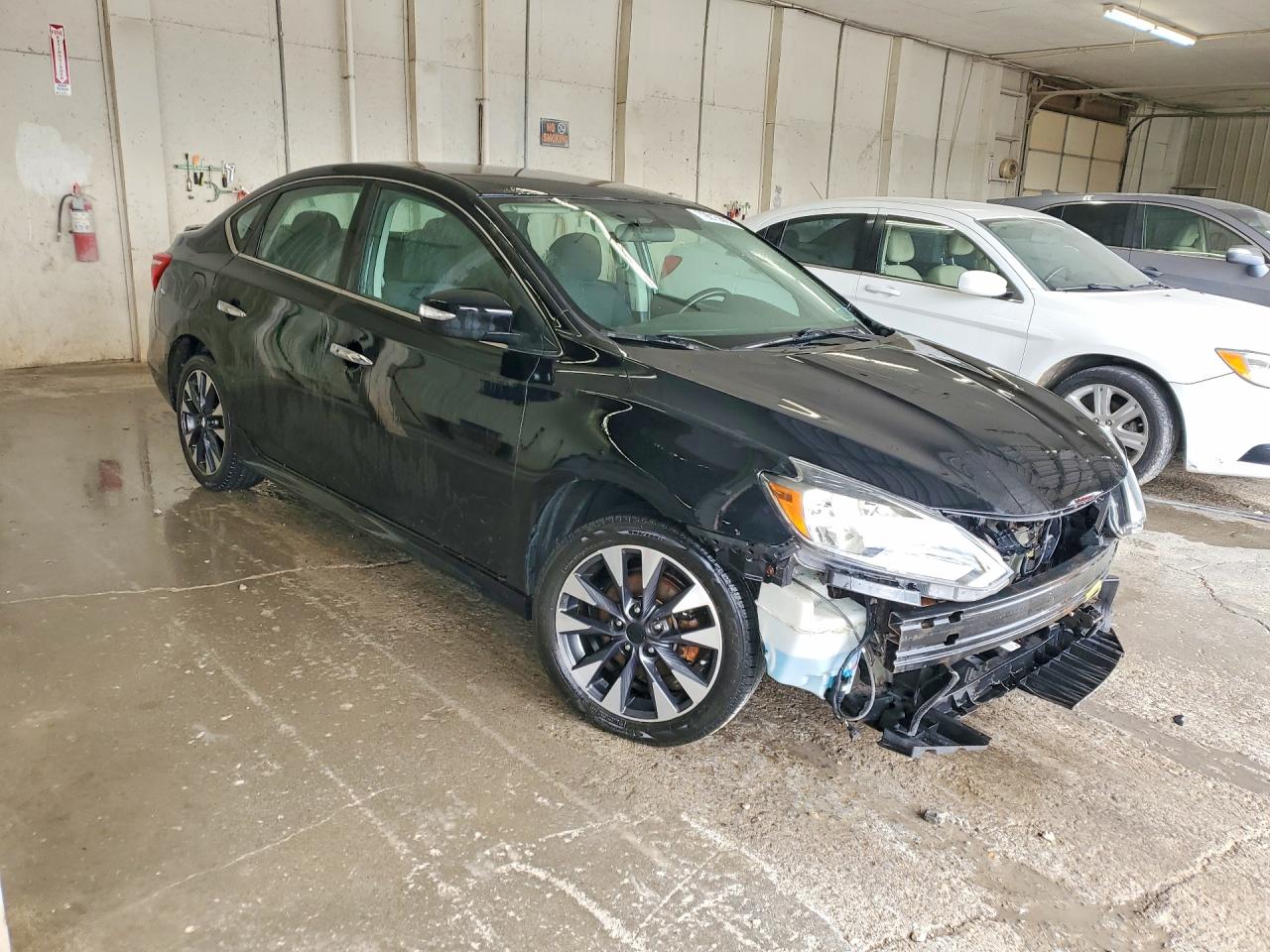 2019 NISSAN SENTRA SR photo 4