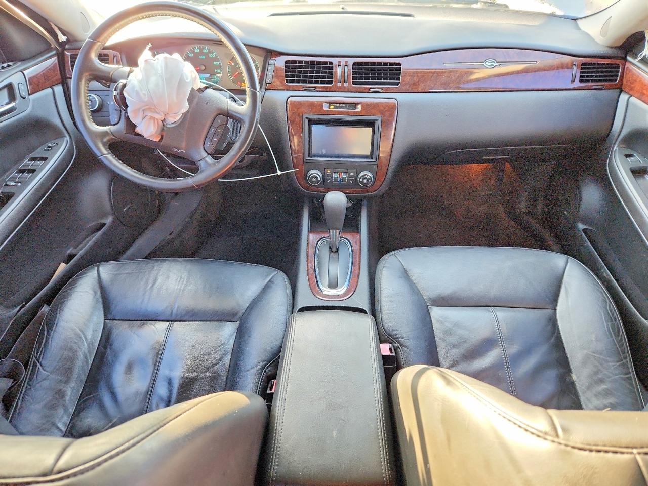 2011 CHEVROLET IMPALA LT photo 22