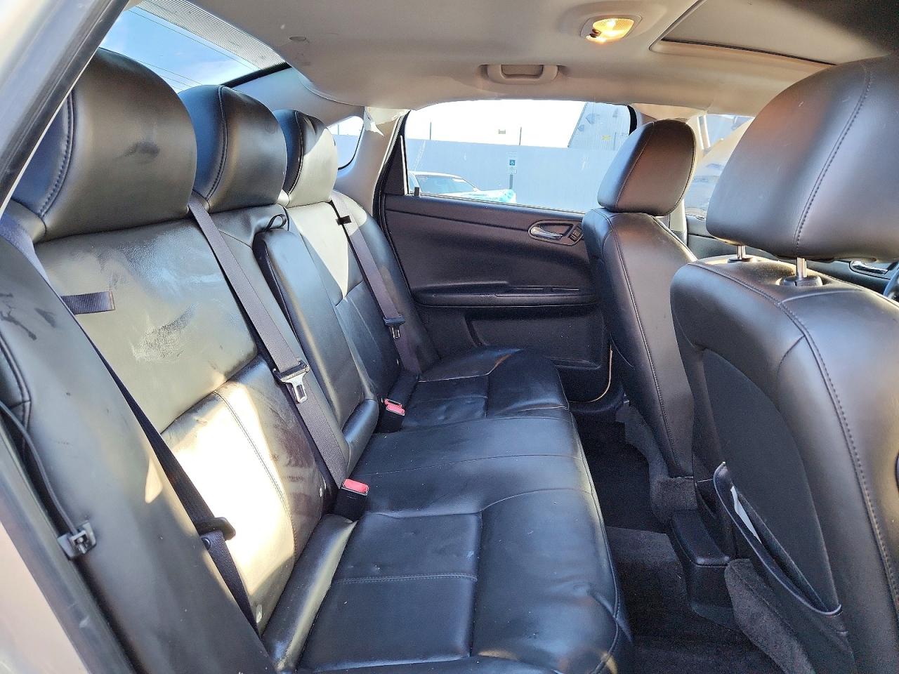 2011 CHEVROLET IMPALA LT photo 28