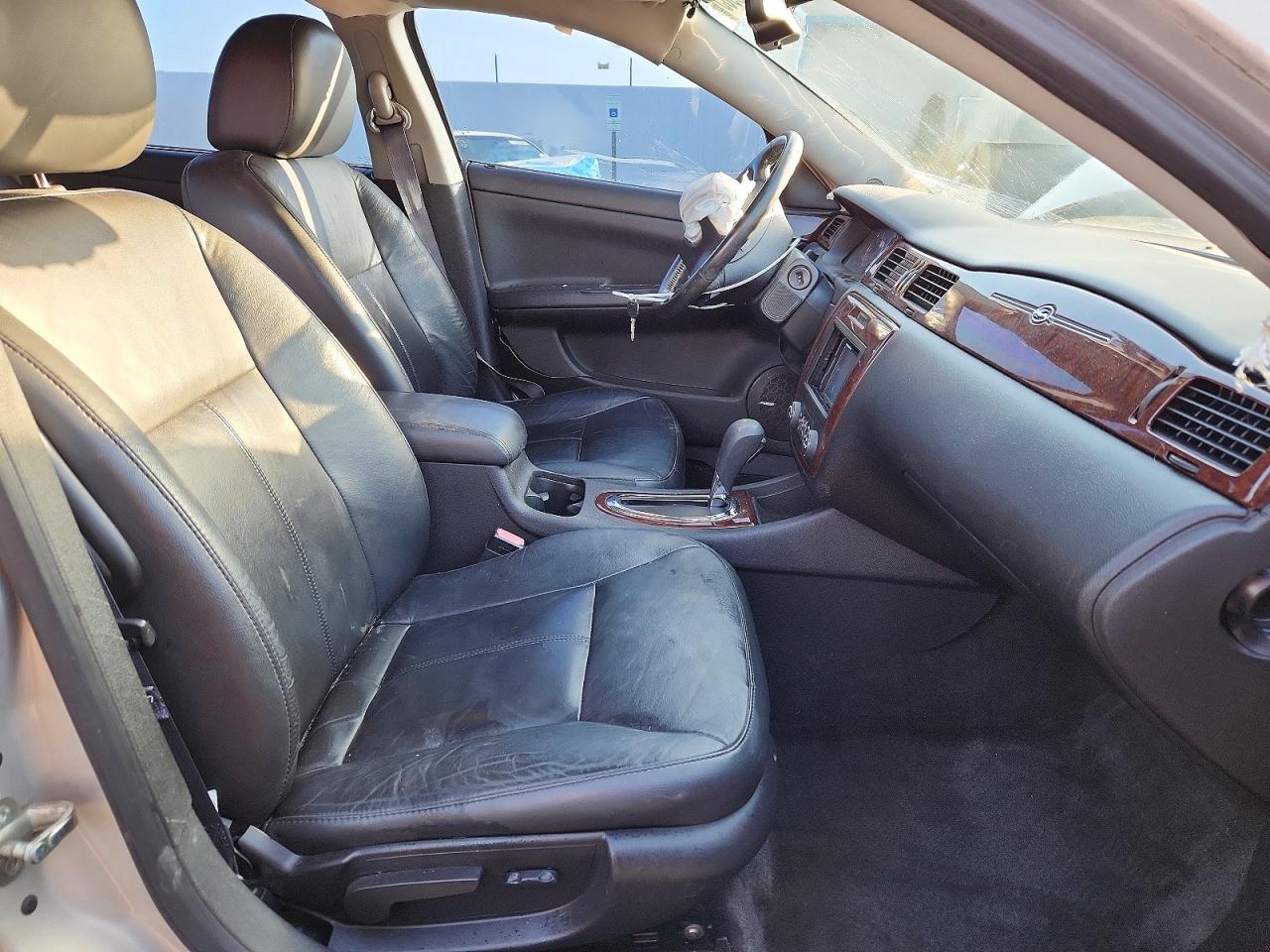 2011 CHEVROLET IMPALA LT photo 19