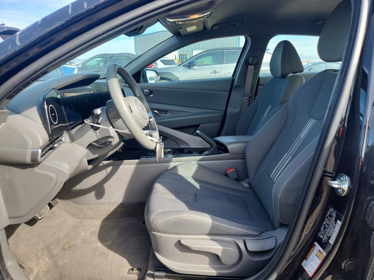 2024 HYUNDAI ELANTRA SEL photo 13