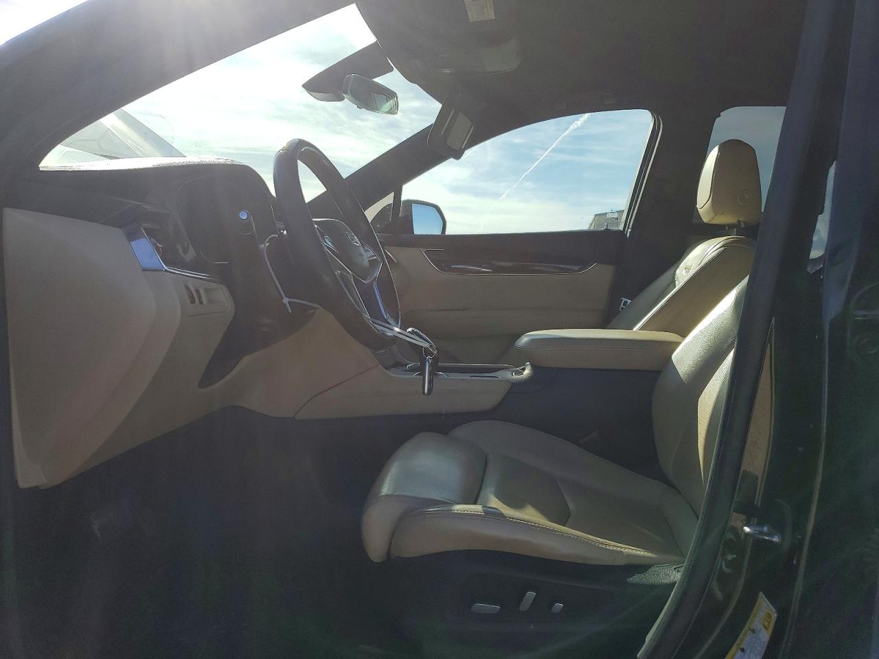 2017 CADILLAC XT5 photo 13