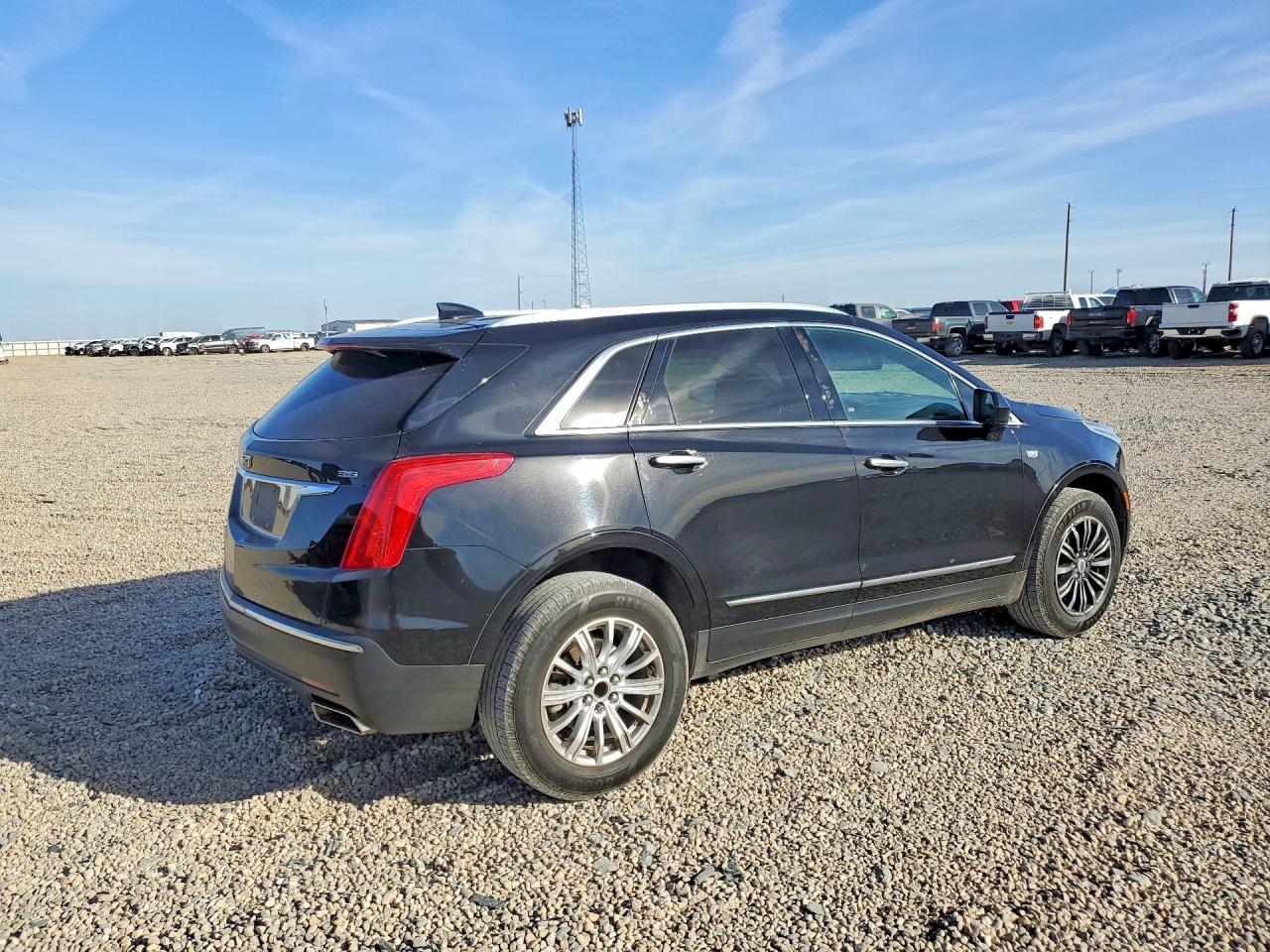 2017 CADILLAC XT5 photo 5