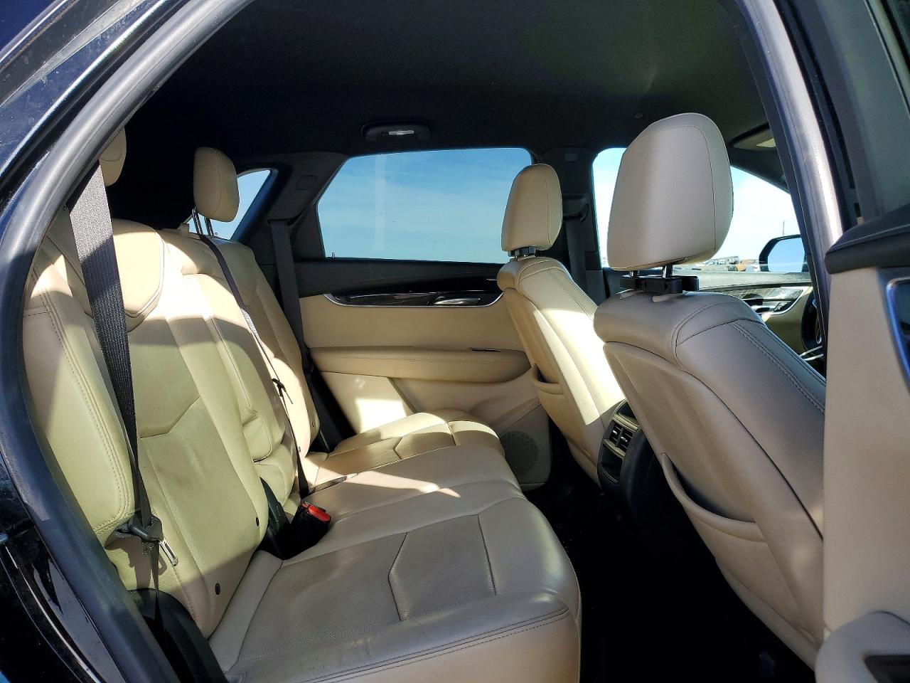 2017 CADILLAC XT5 photo 21