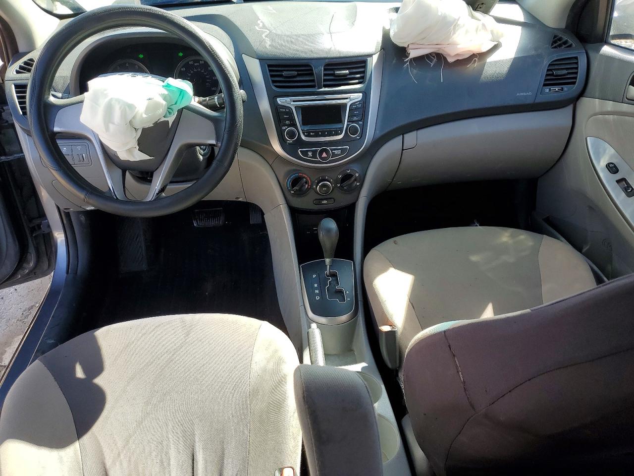 2015 HYUNDAI ACCENT GLS photo 8