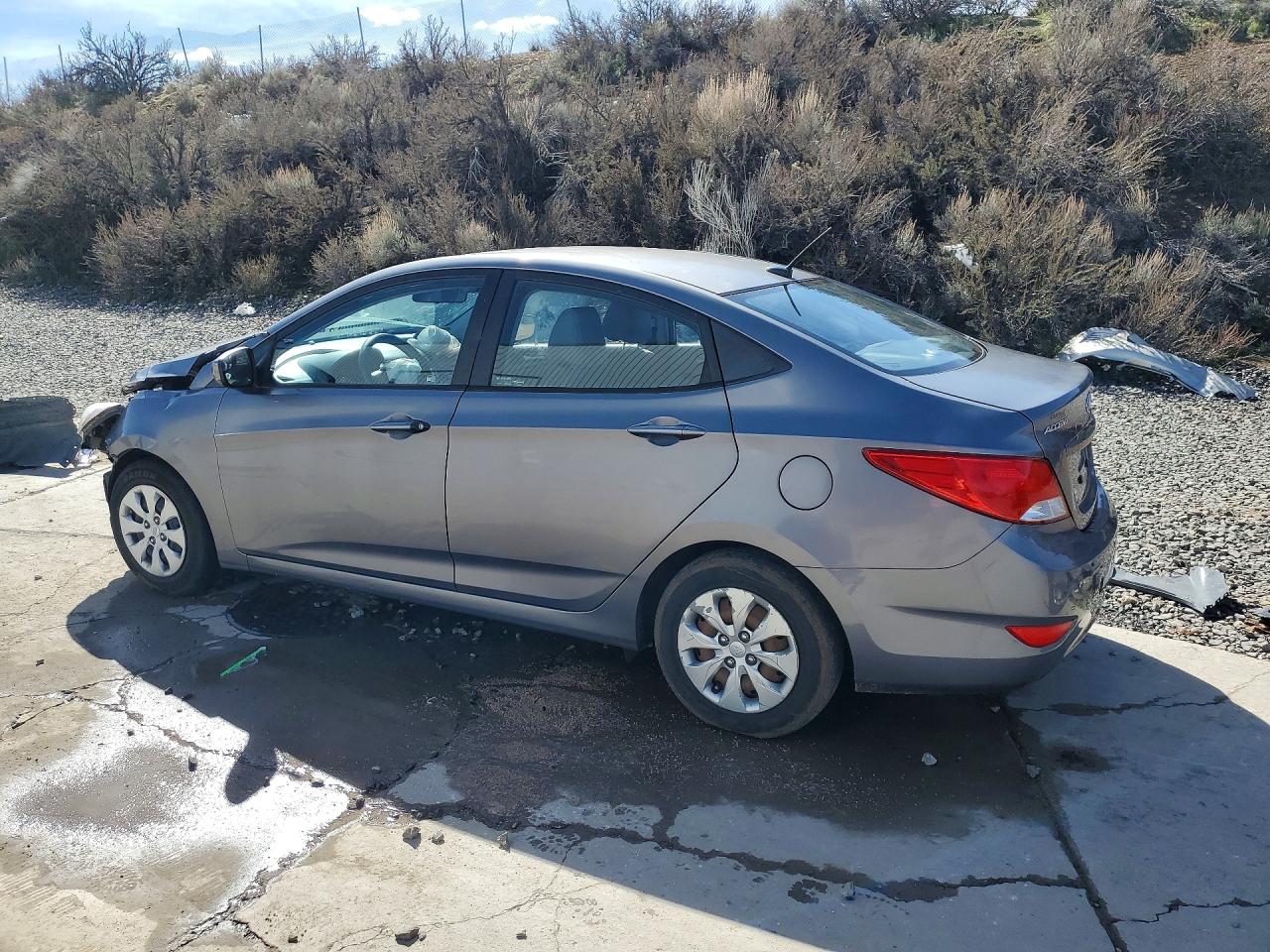 2015 HYUNDAI ACCENT GLS photo 2