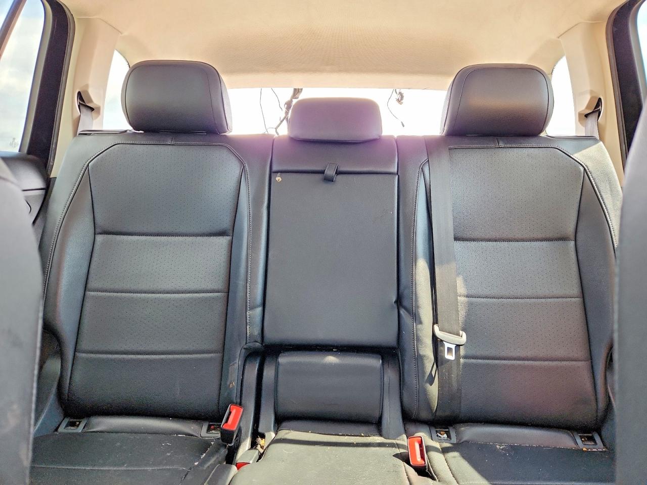 2020 VOLKSWAGEN TIGUAN SE photo 10