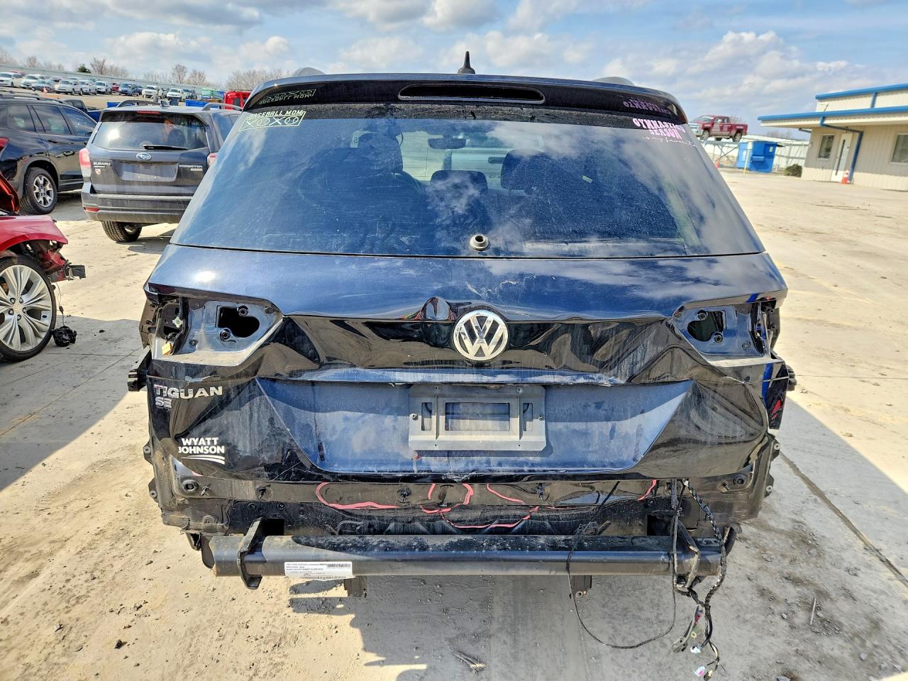2020 VOLKSWAGEN TIGUAN SE photo 6