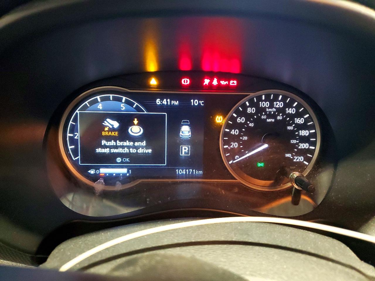 2019 NISSAN KICKS S photo 9