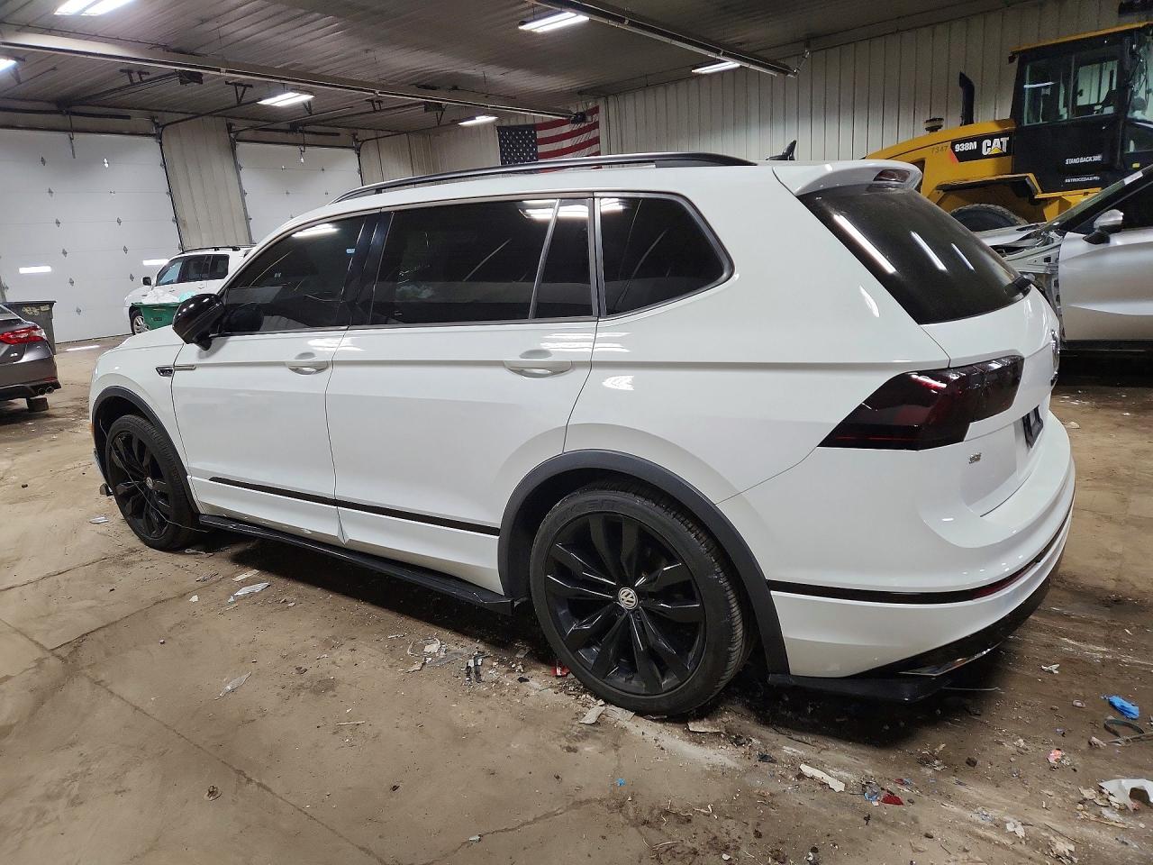2020 VOLKSWAGEN TIGUAN SE photo 3