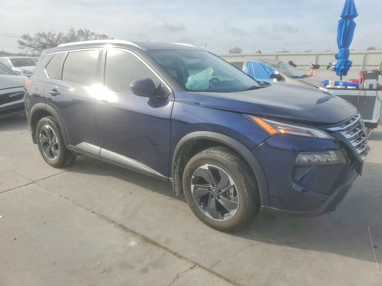 2025 NISSAN ROGUE SV photo 4