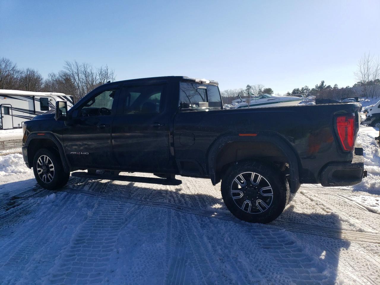 2020 GMC SIERRA K2500 AT4 photo 2