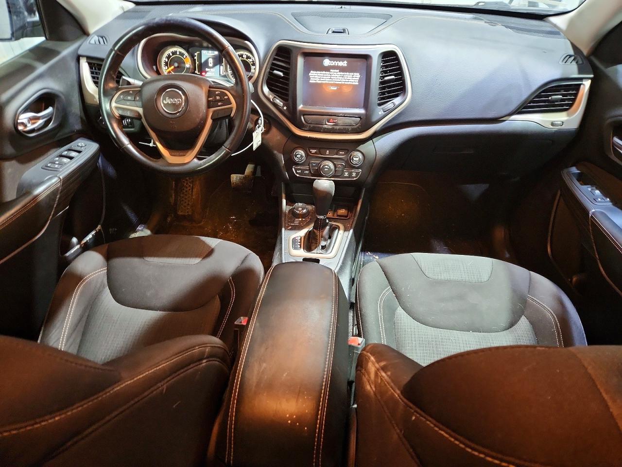 2016 JEEP CHEROKEE LATITUDE photo 8