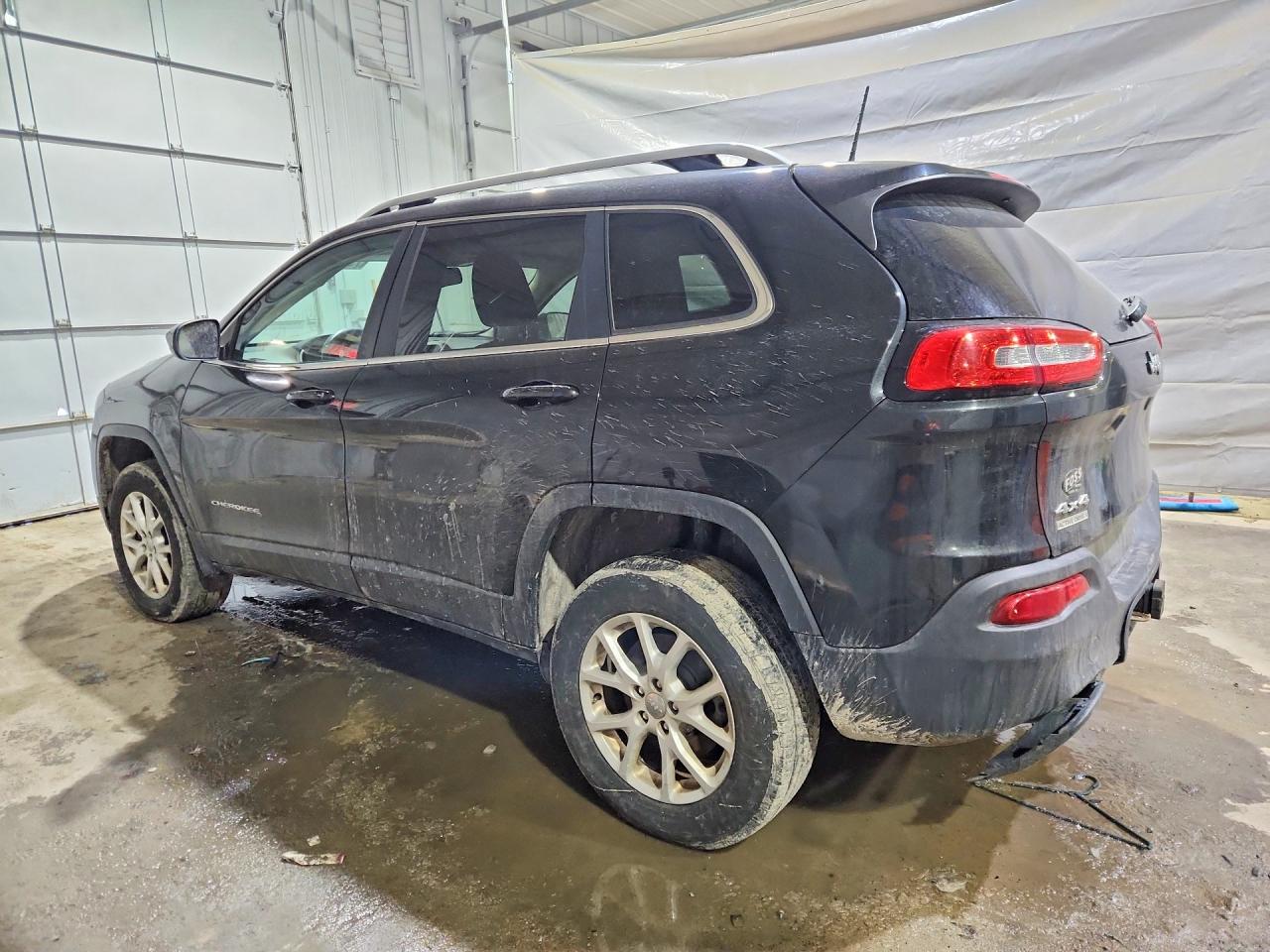 2016 JEEP CHEROKEE LATITUDE photo 2