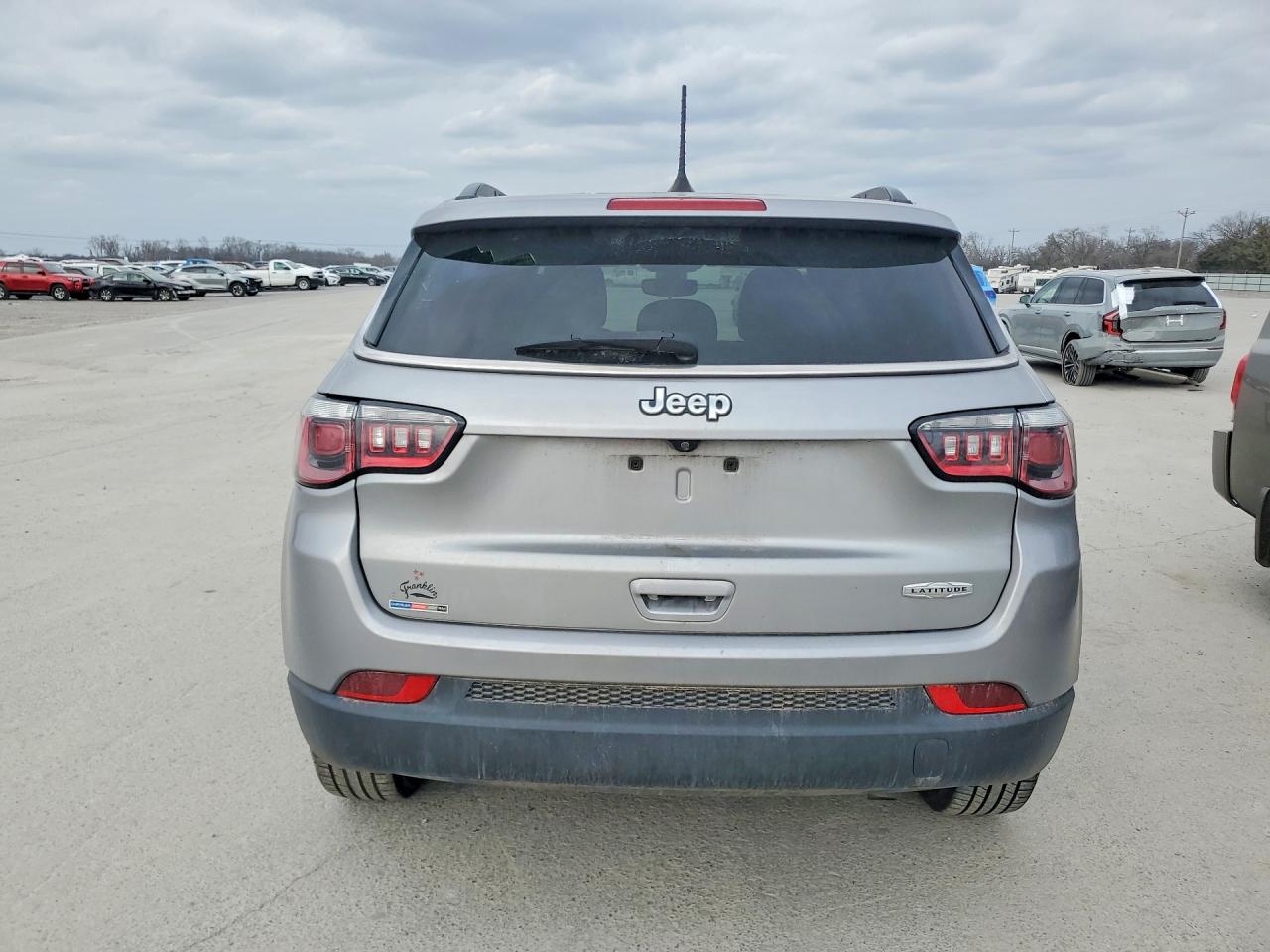 2019 JEEP COMPASS LATITUDE photo 16