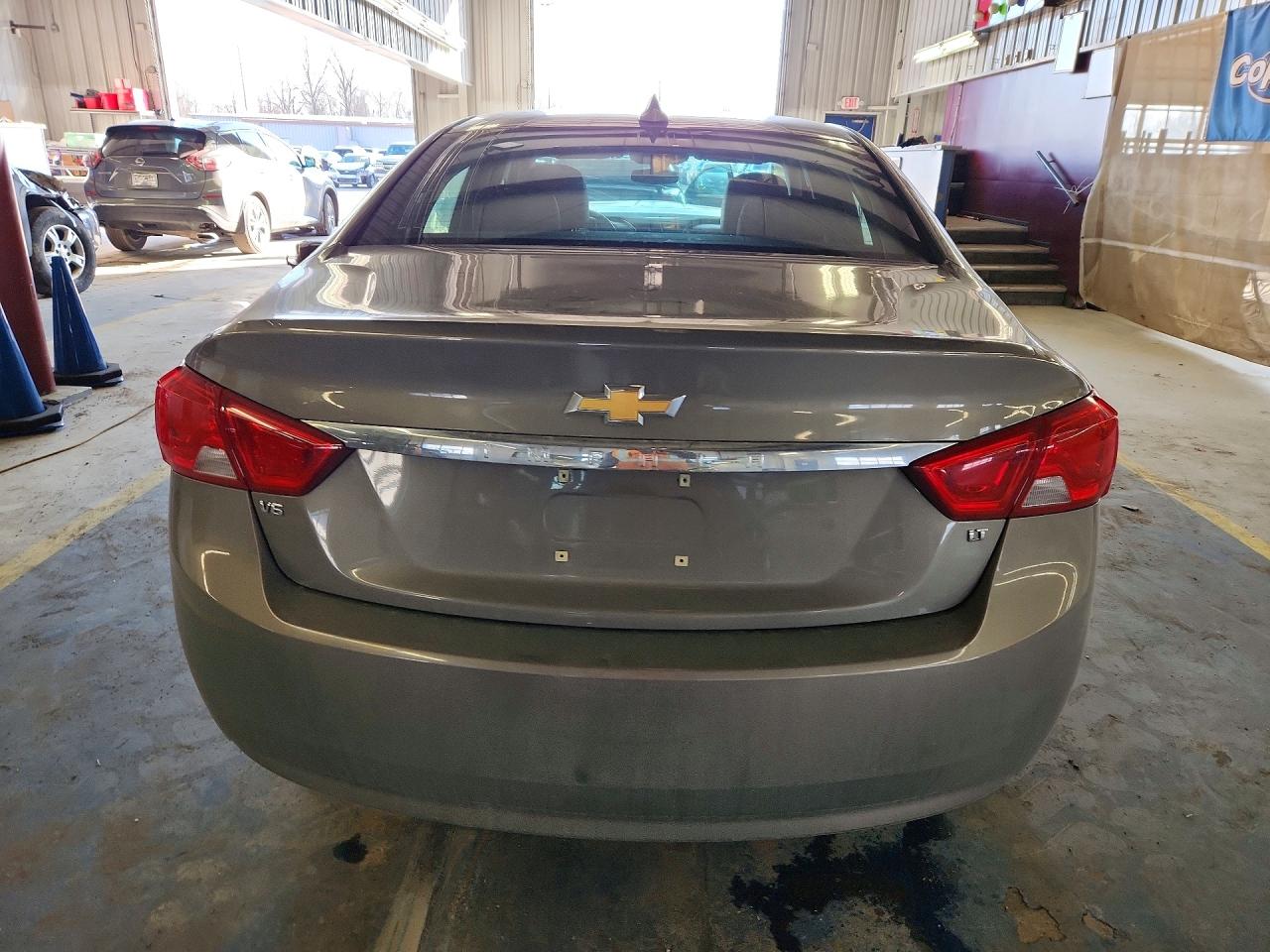 2018 CHEVROLET IMPALA LT photo 11