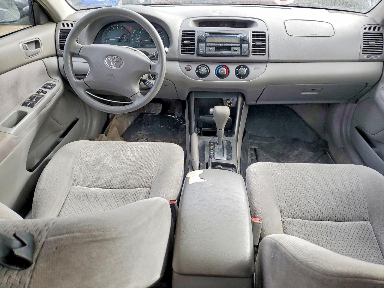 2002 TOYOTA CAMRY LE photo 22