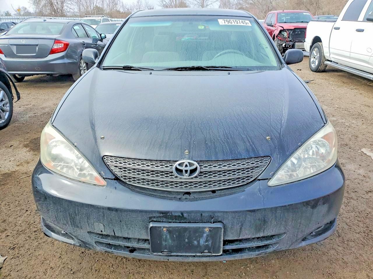 2002 TOYOTA CAMRY LE photo 13