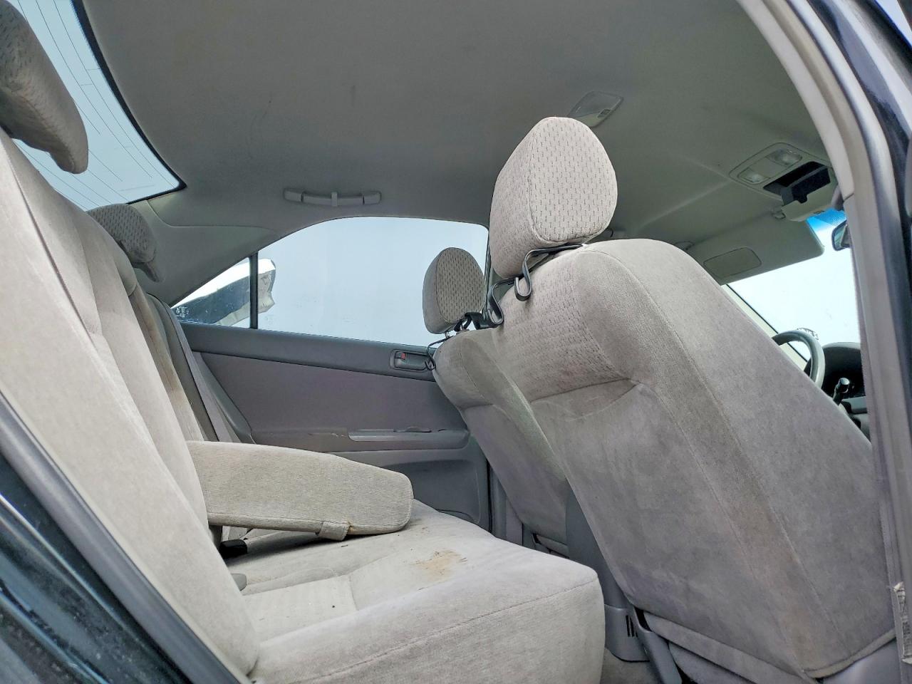 2002 TOYOTA CAMRY LE photo 28