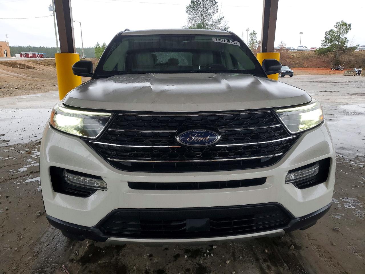 2020 FORD EXPLORER XLT photo 9