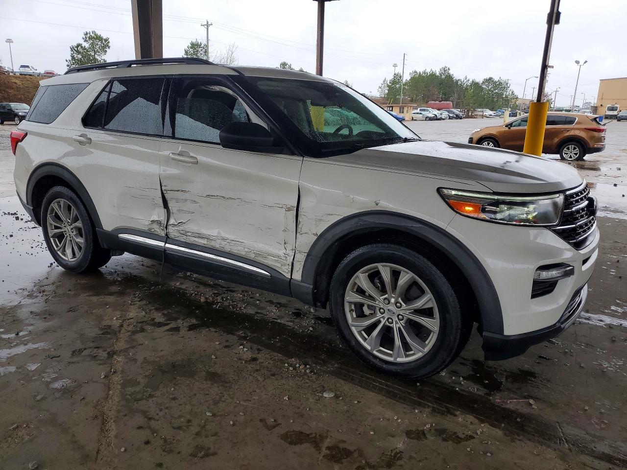 2020 FORD EXPLORER XLT photo 7