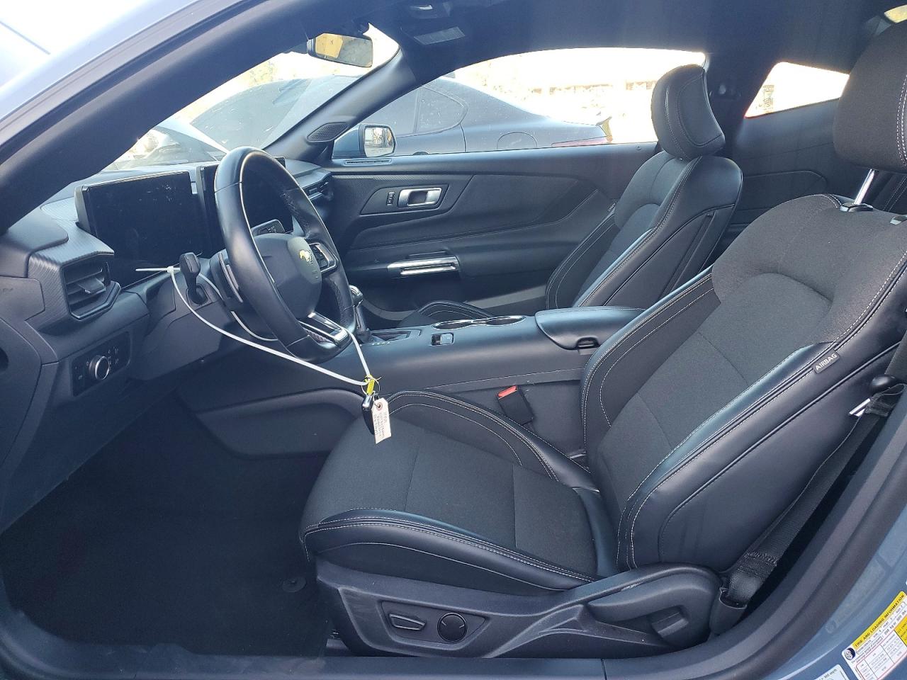 2025 FORD MUSTANG GT photo 19