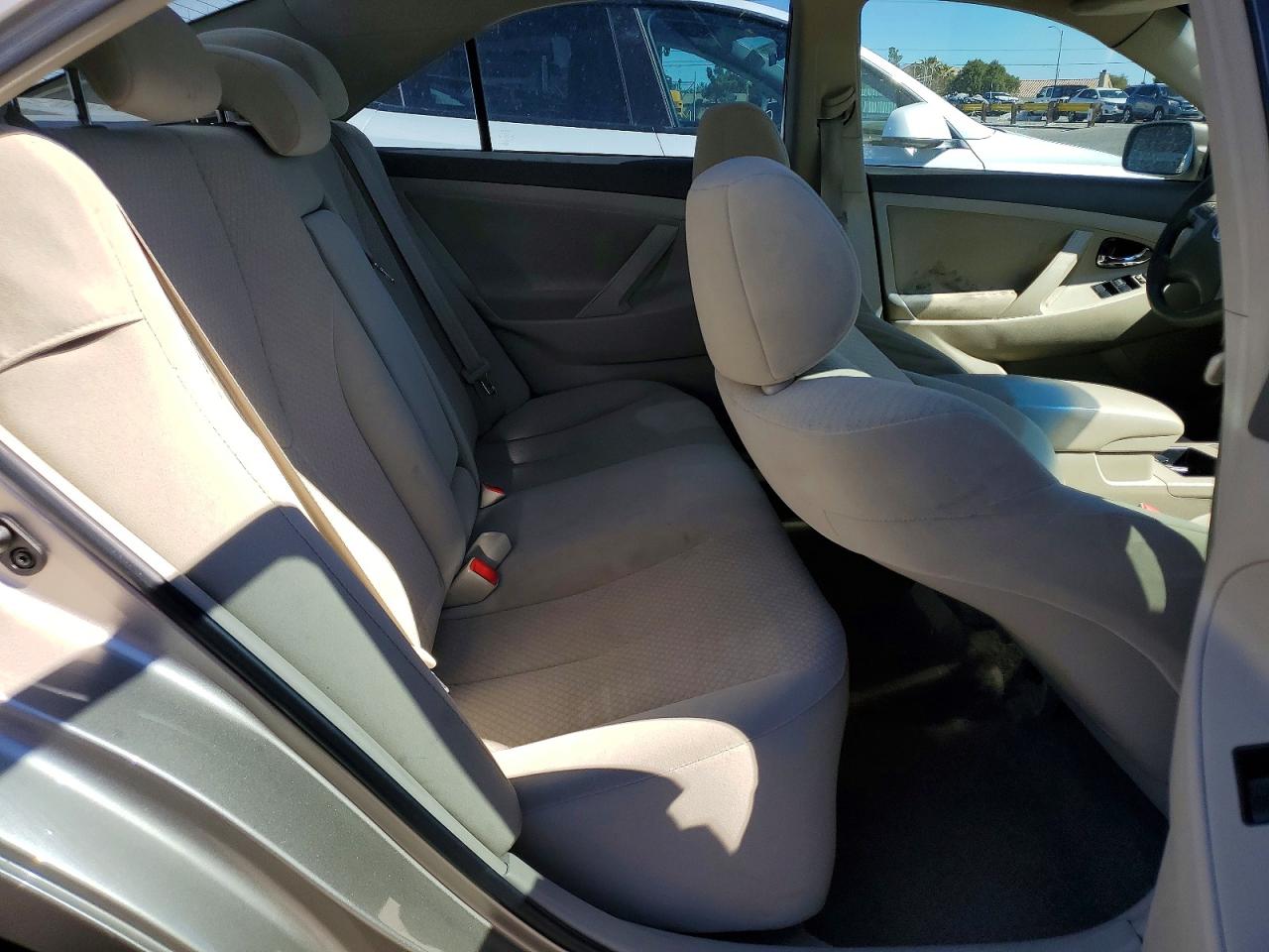 2009 TOYOTA CAMRY LE V6 photo 10