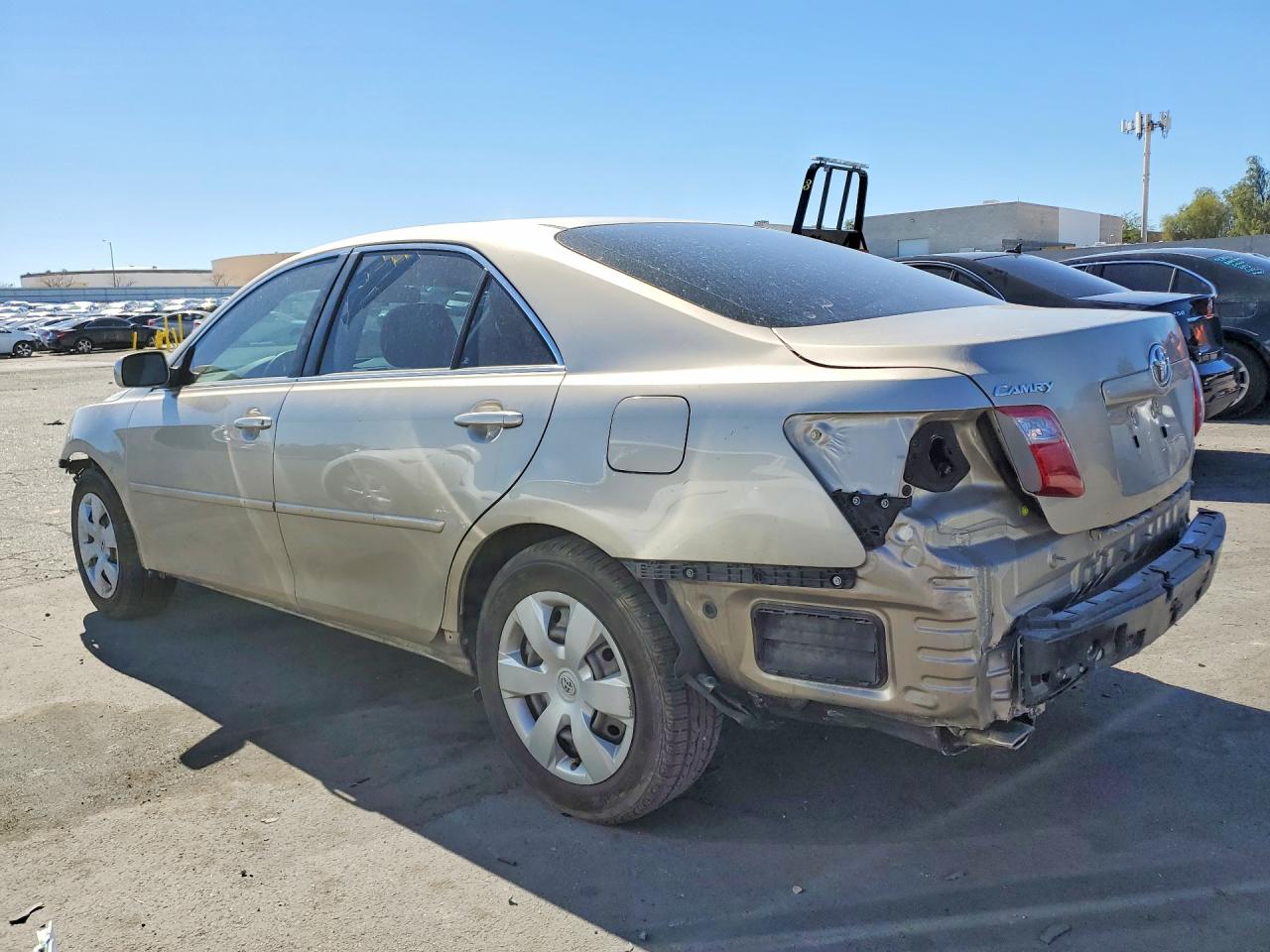 2009 TOYOTA CAMRY LE V6 photo 2