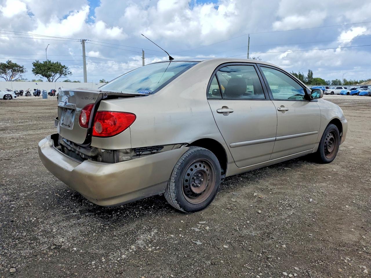 2006 TOYOTA COROLLA LE photo 3
