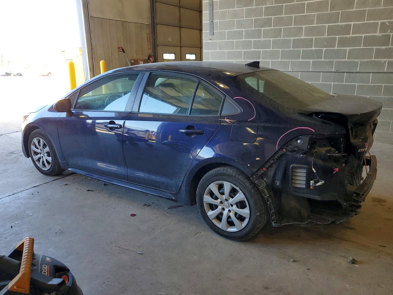 2020 TOYOTA COROLLA photo 3