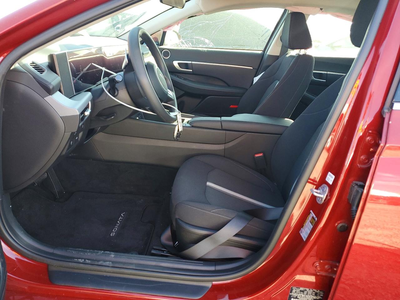 2025 HYUNDAI SONATA SEL photo 13