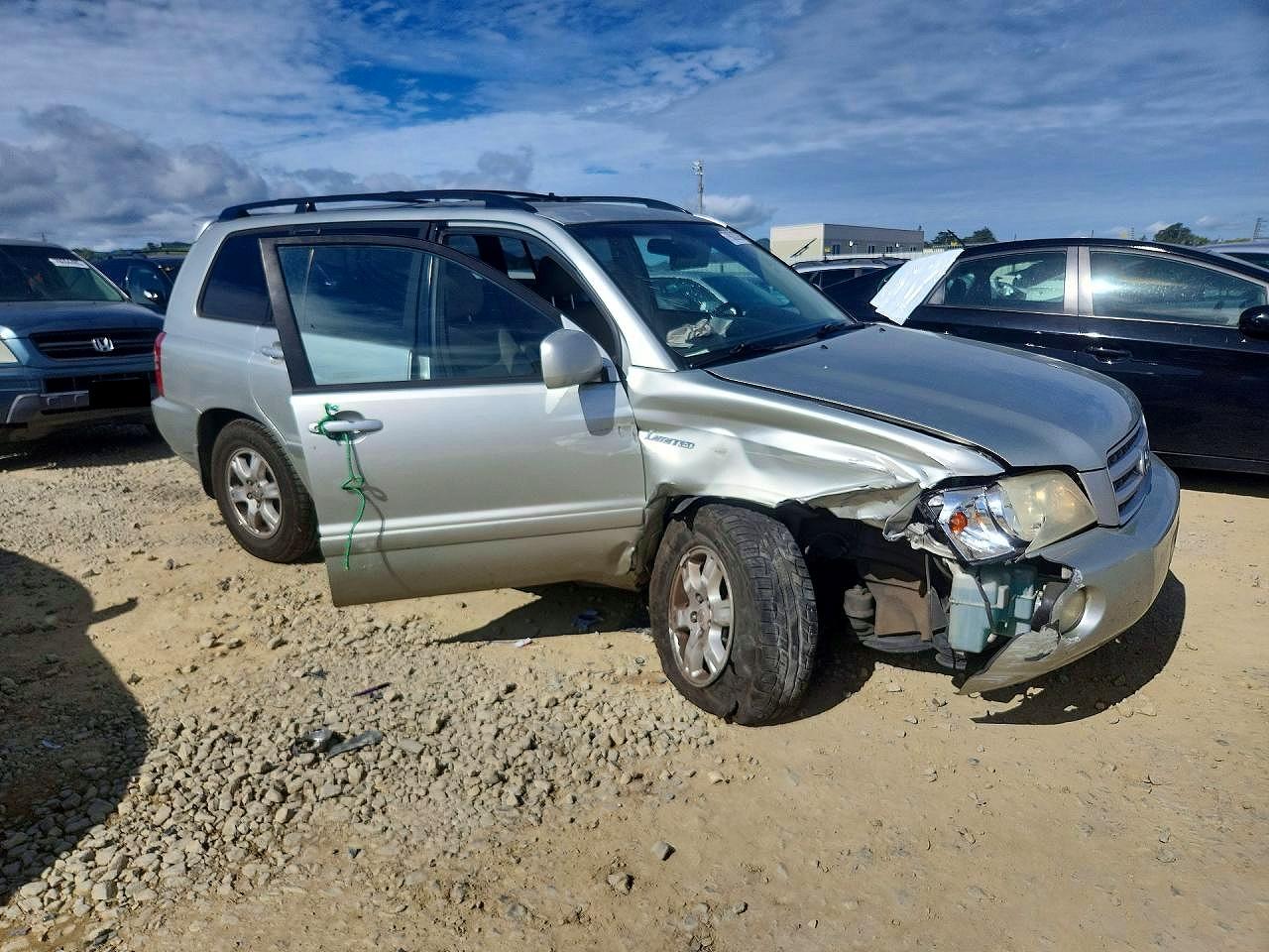 2003 TOYOTA HIGHLANDER LIMITED photo 4