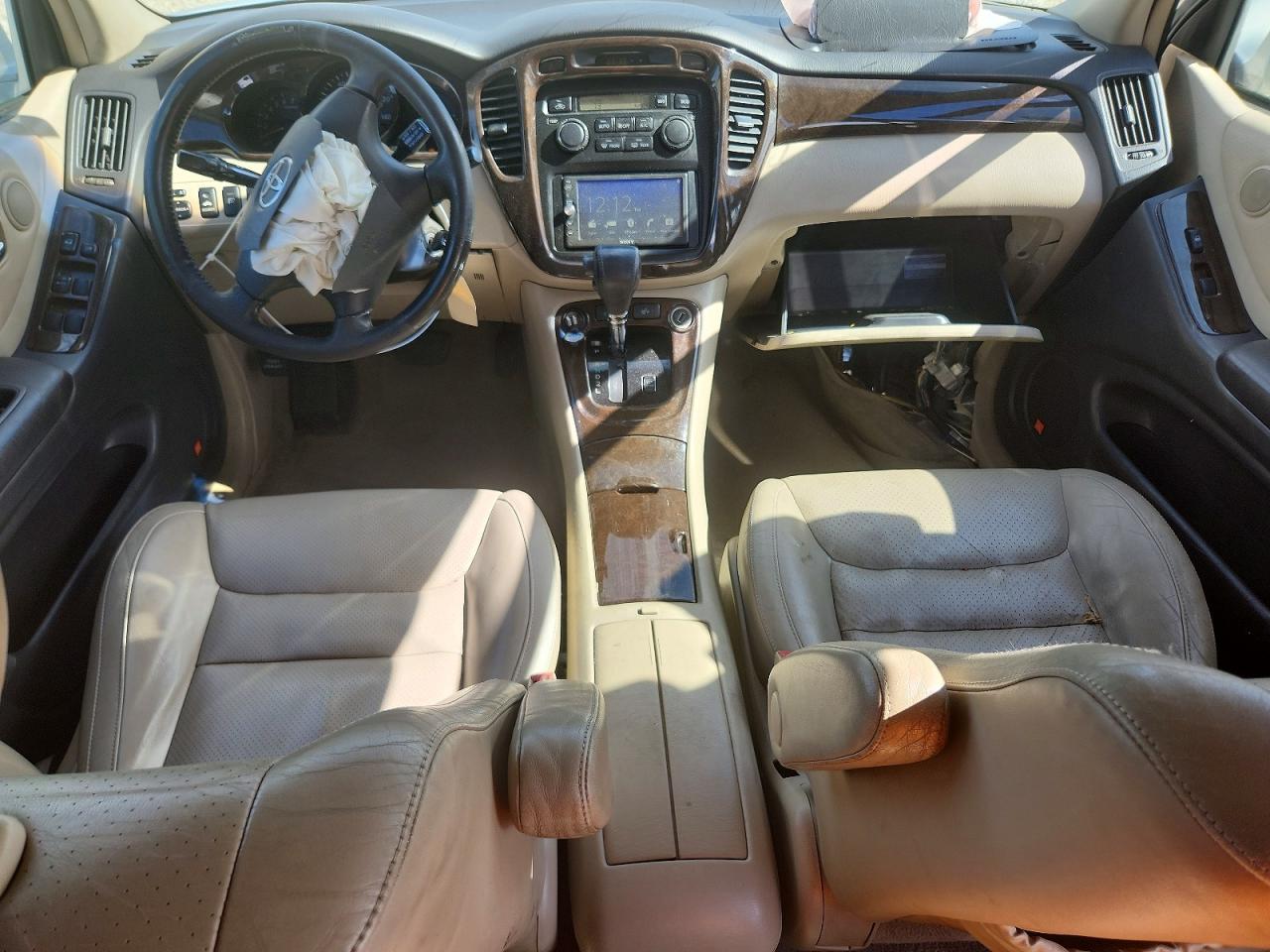 2003 TOYOTA HIGHLANDER LIMITED photo 8