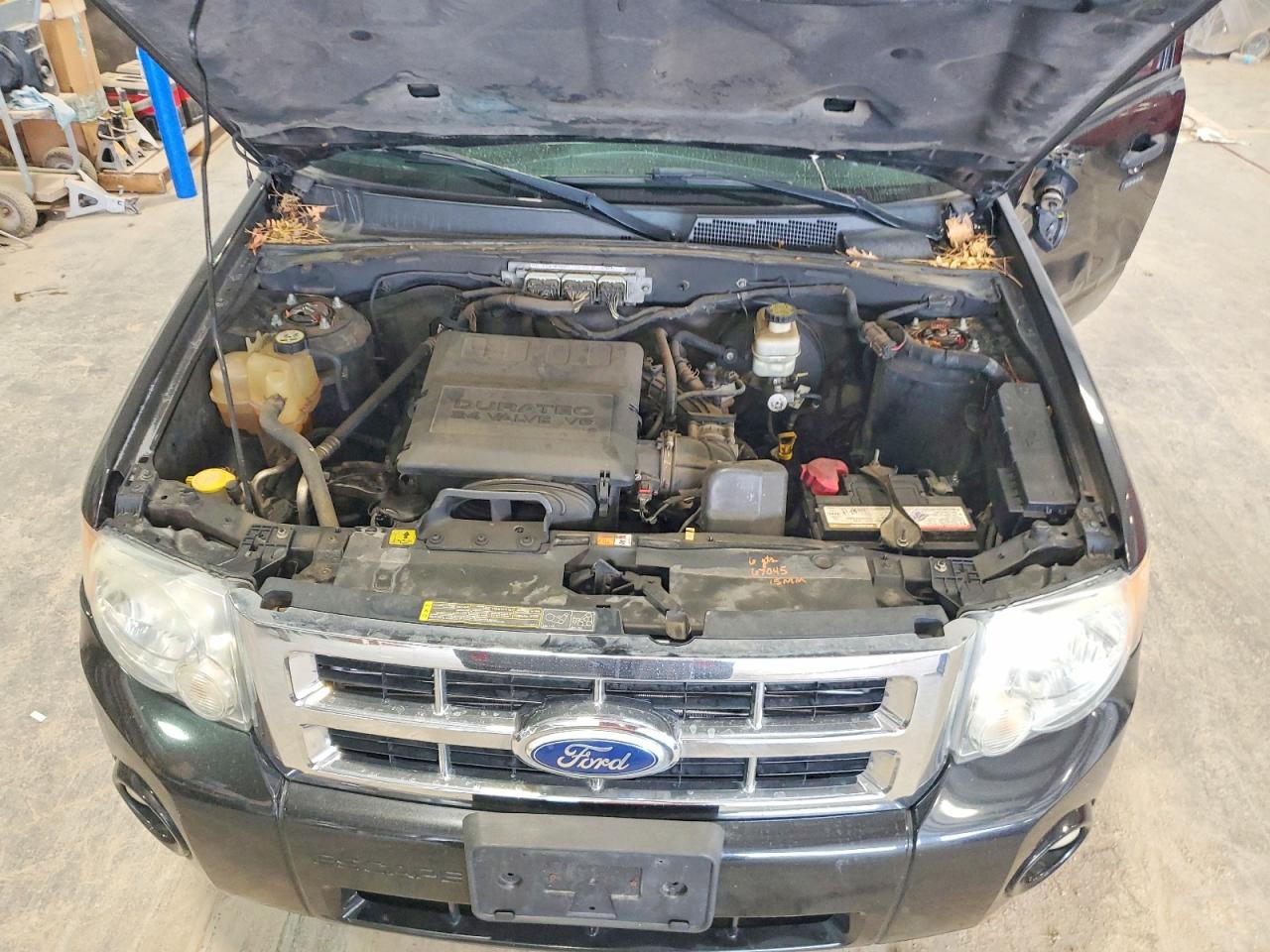 2011 FORD ESCAPE XLT photo 34