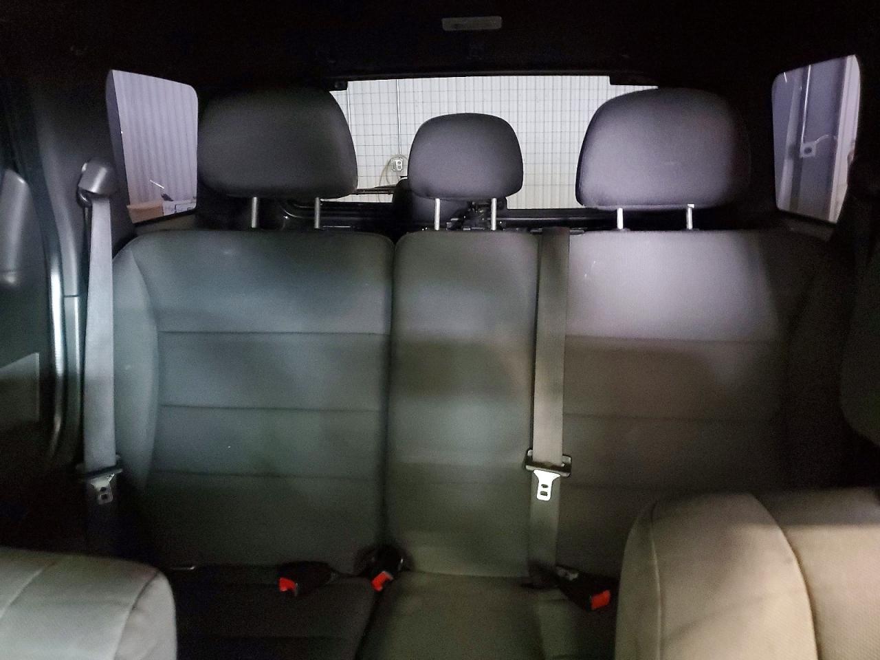 2011 FORD ESCAPE XLT photo 28