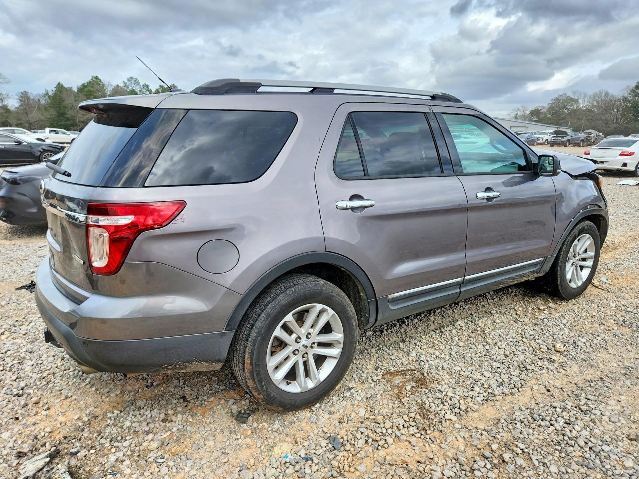 2013 FORD EXPLORER XLT photo 3
