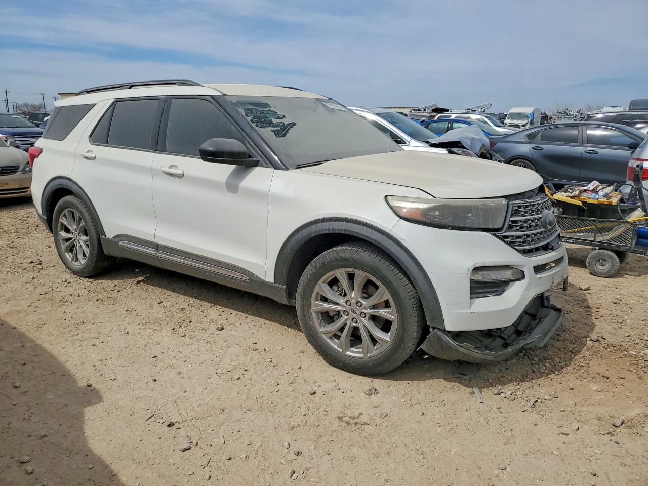 2020 FORD EXPLORER XLT photo 10
