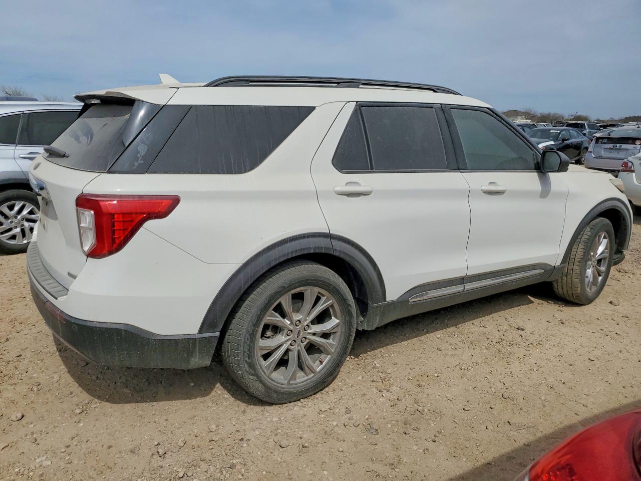2020 FORD EXPLORER XLT photo 7