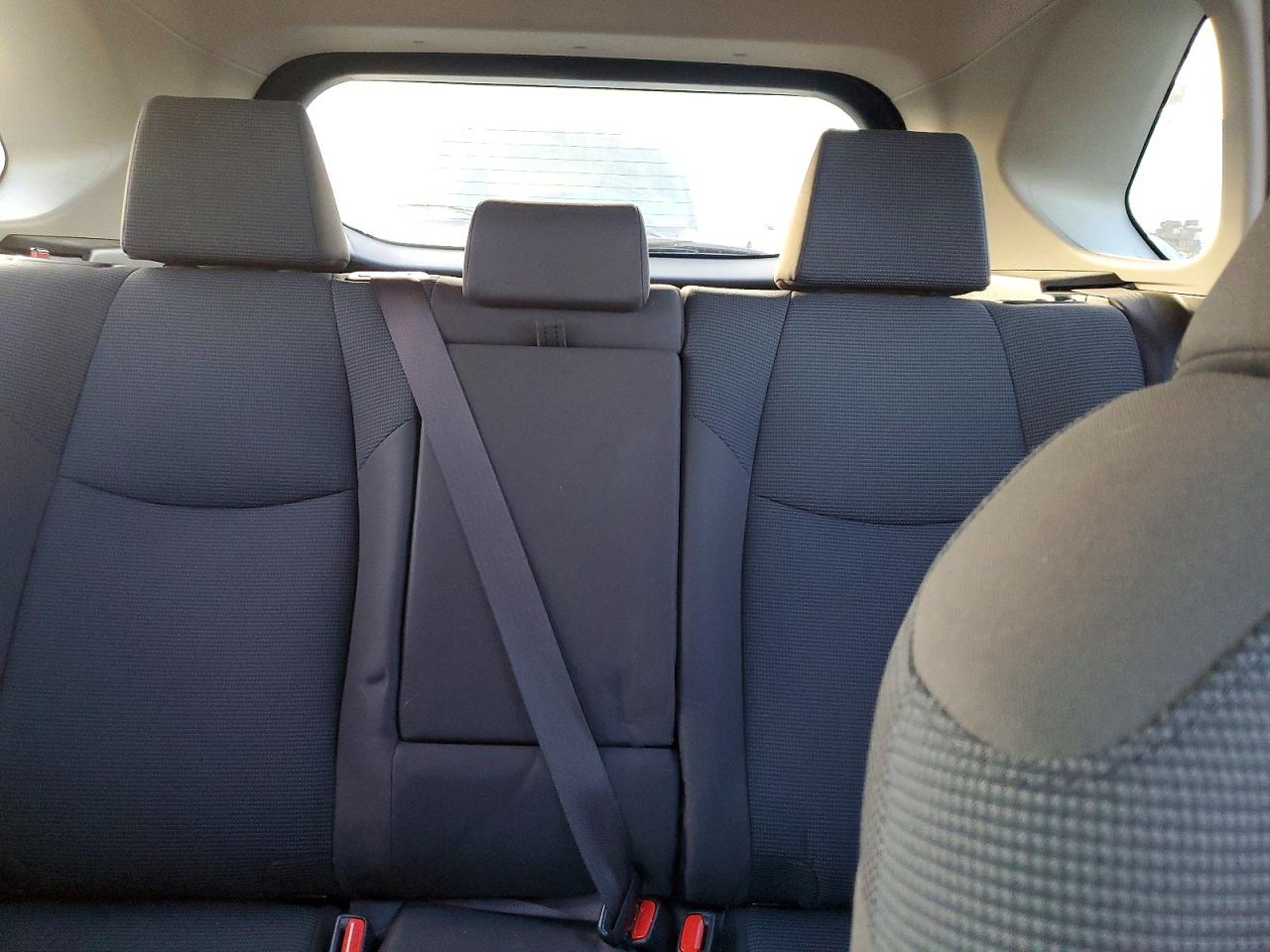 2019 TOYOTA RAV4 LE photo 19