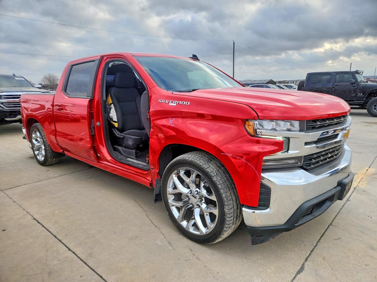 2021 CHEVROLET SILVERADO C1500 LT photo 4