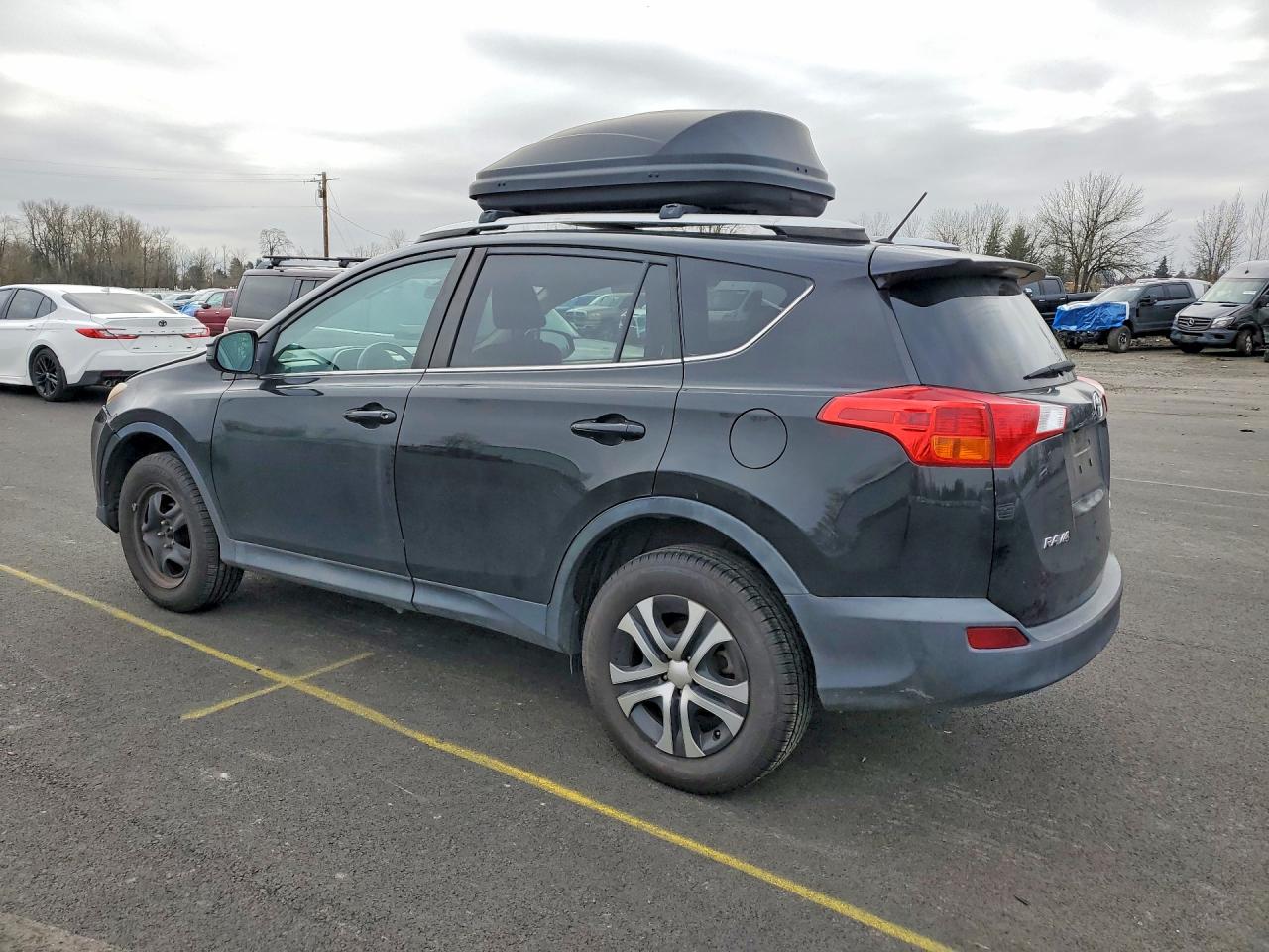 2013 TOYOTA RAV4 photo 2