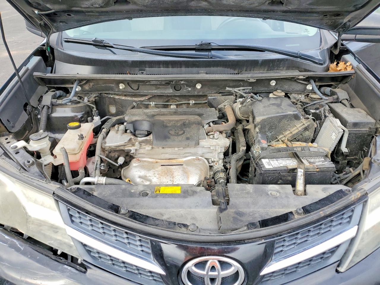 2013 TOYOTA RAV4 photo 11