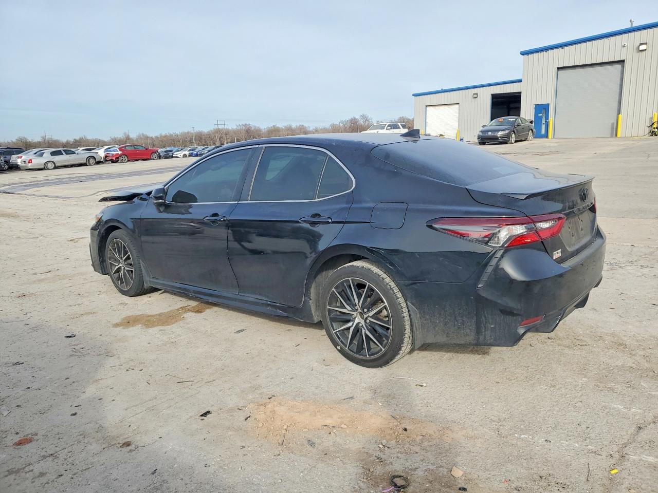 2024 TOYOTA CAMRY SE photo 2