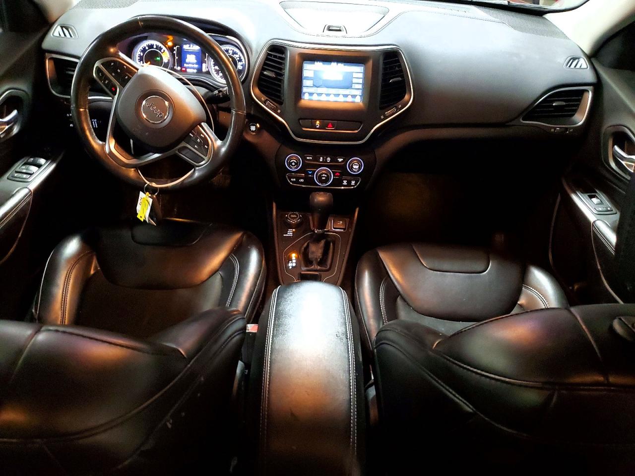 2019 JEEP CHEROKEE LATITUDE PLUS photo 8