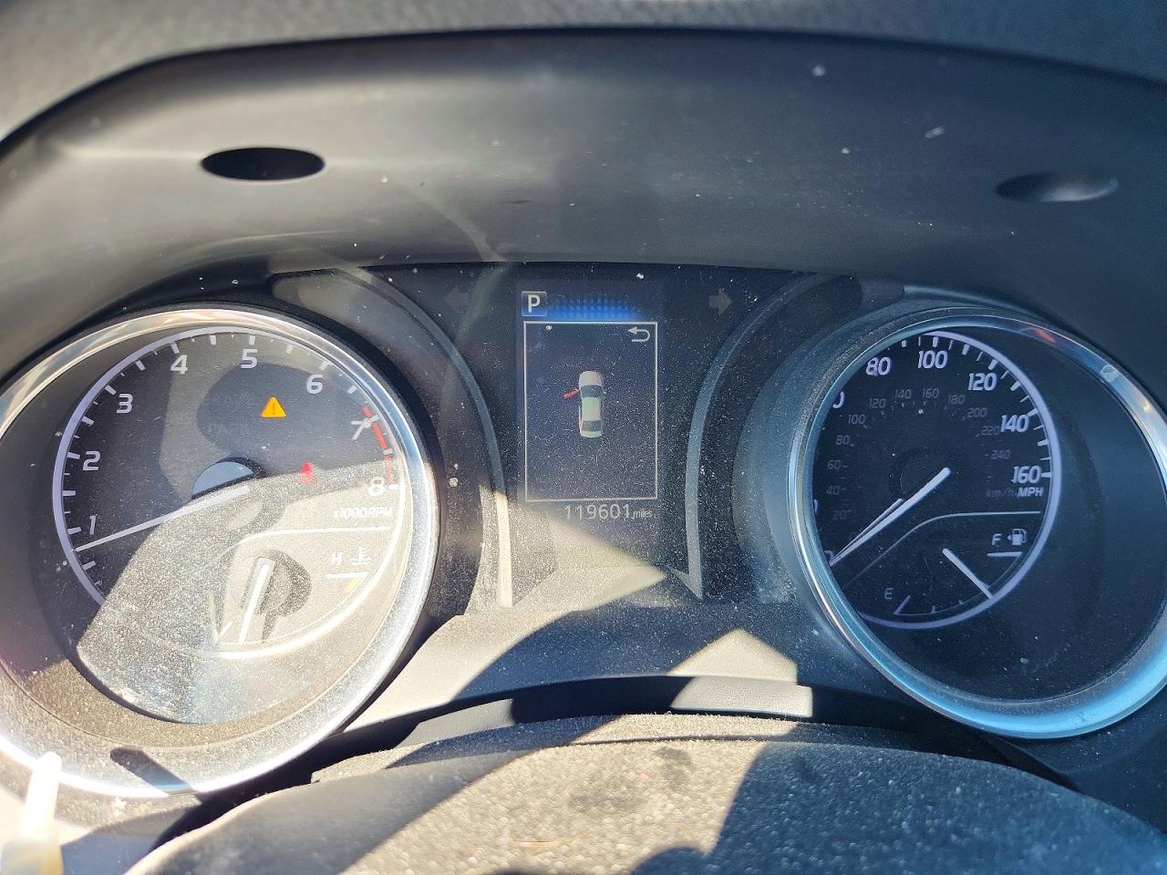 2018 TOYOTA CAMRY LE photo 17
