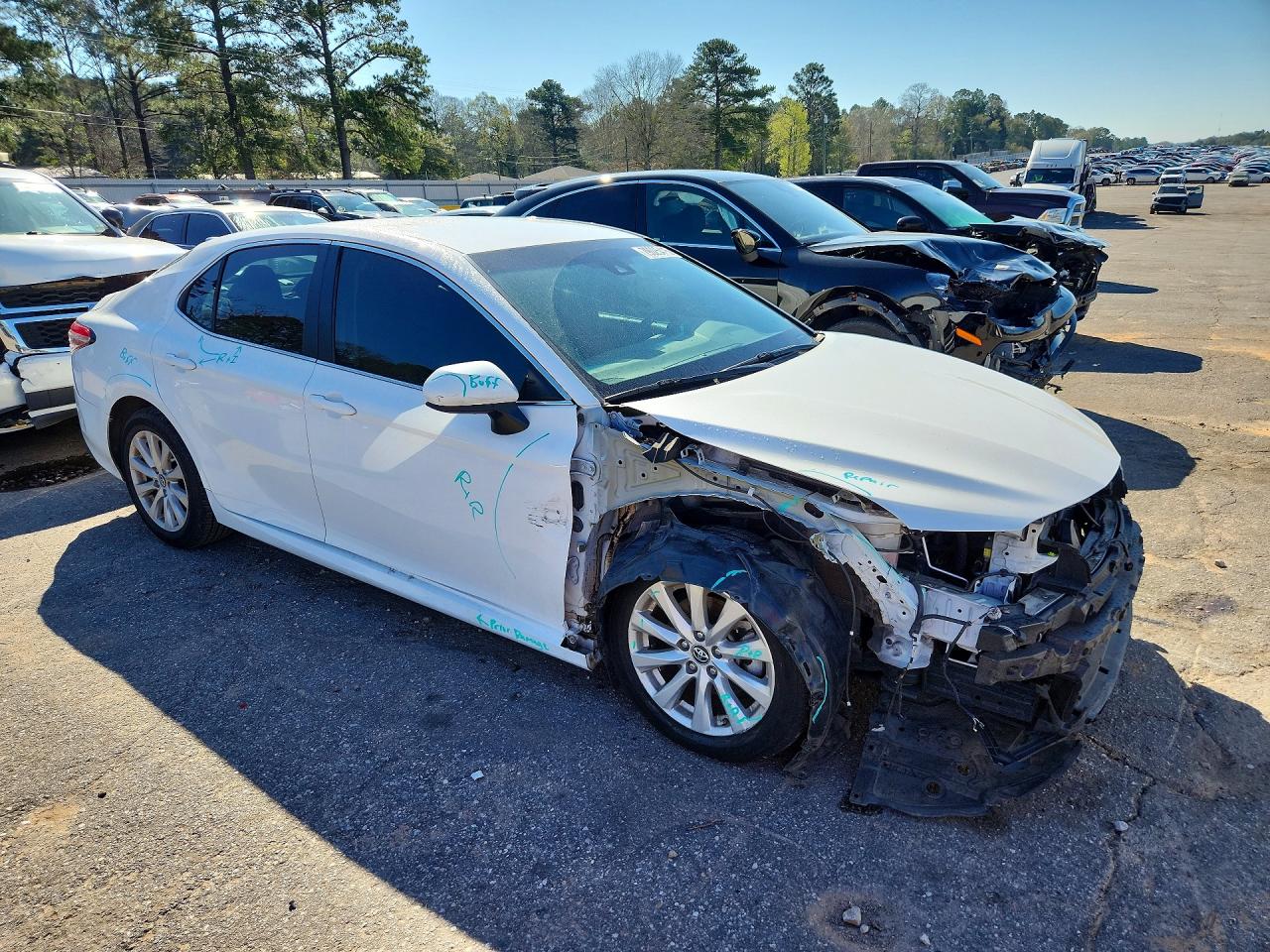 2018 TOYOTA CAMRY LE photo 7