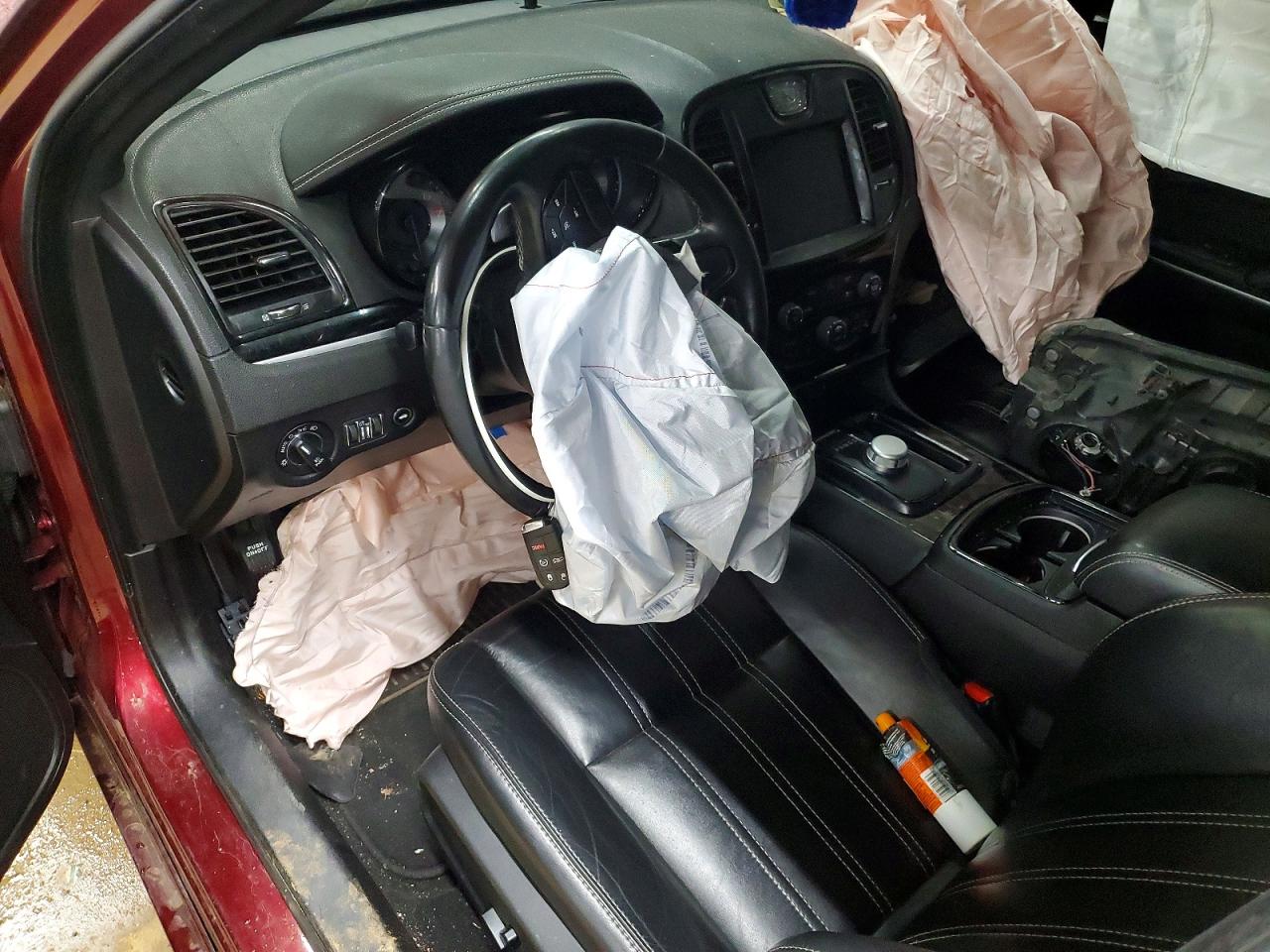 2019 CHRYSLER 300 S photo 8