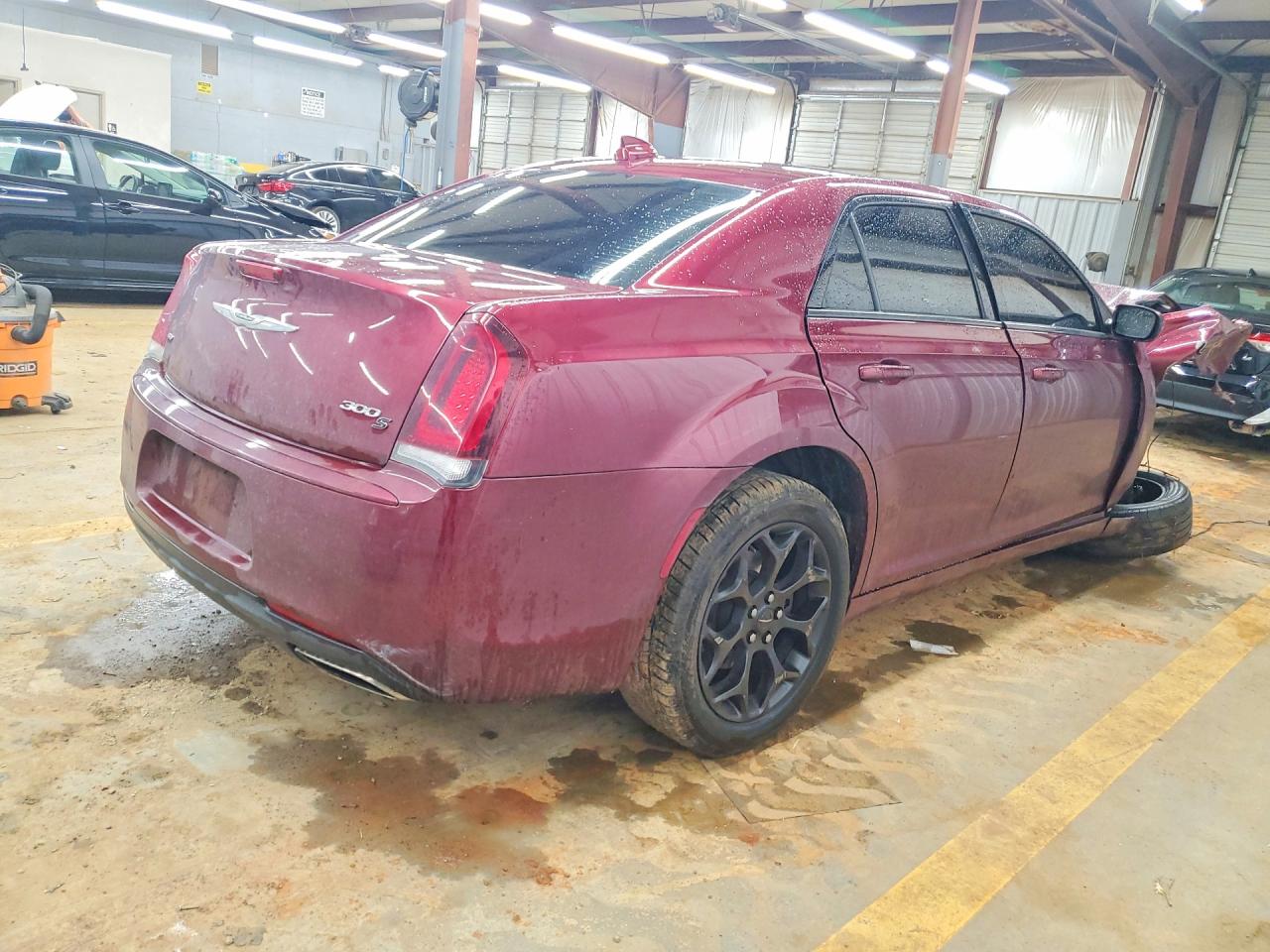 2019 CHRYSLER 300 S photo 3