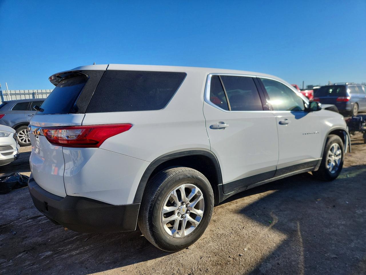 2019 CHEVROLET TRAVERSE LS photo 7