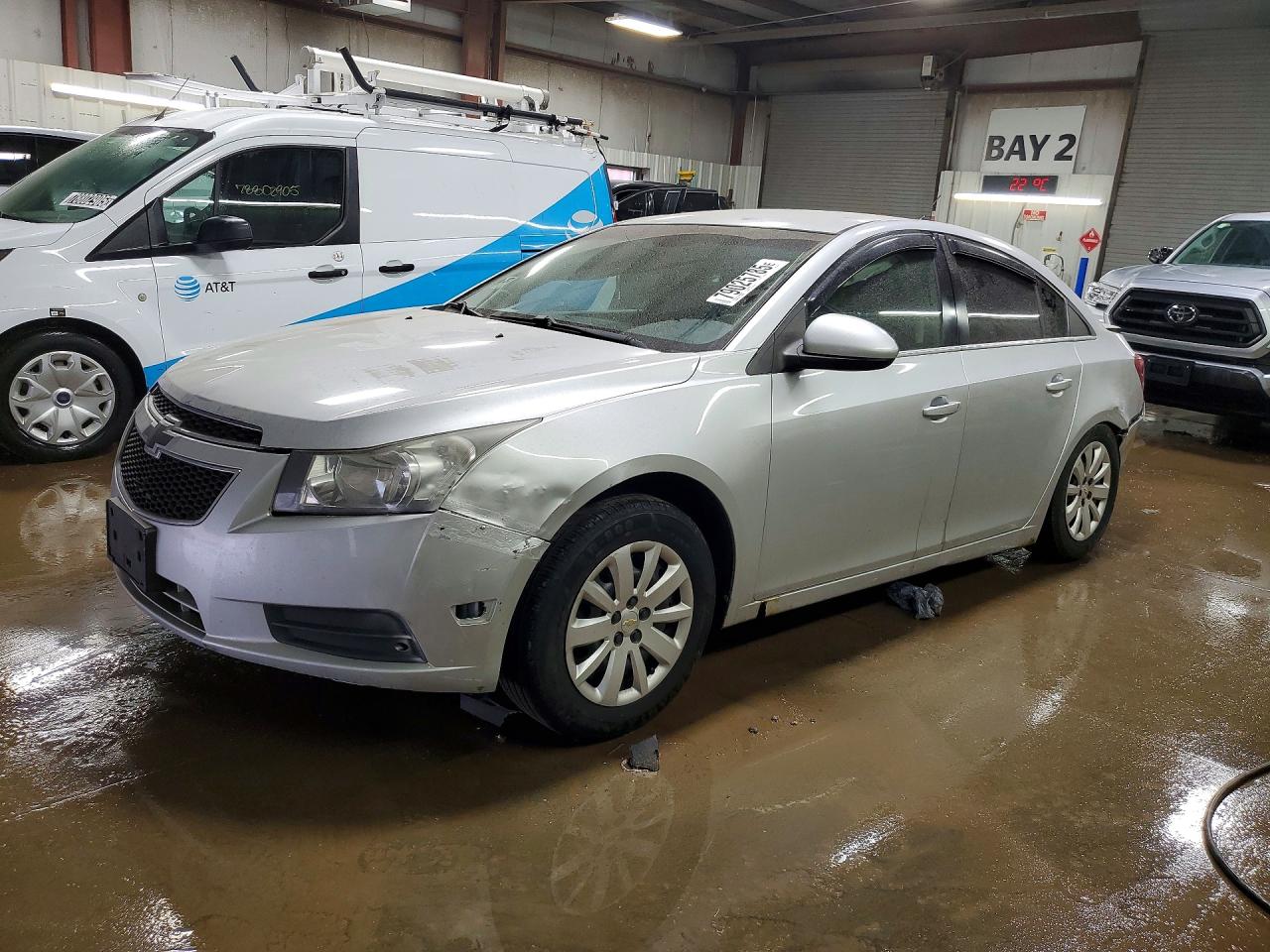 2011 CHEVROLET CRUZE